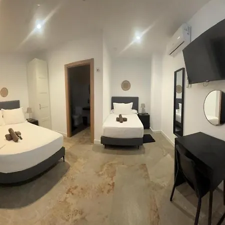 Rous Sl Szálloda 5*